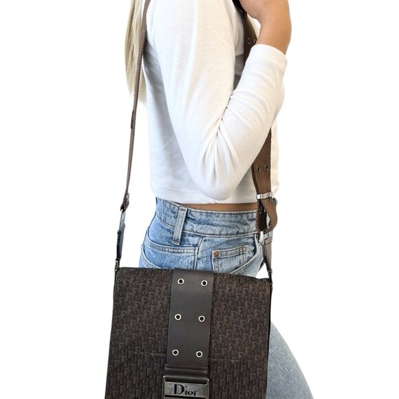 Christian Dior Vintage 2002 Trotter Monogram Shoulder Bag Brown Canvas  [105273] - Picture 3 of 12